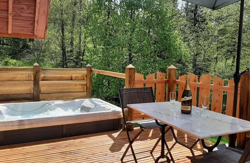 Ferdrupt Ski Chalet | Cabane du Trappeur - Private Jacuzzi Spa, panoramic terrace & nature