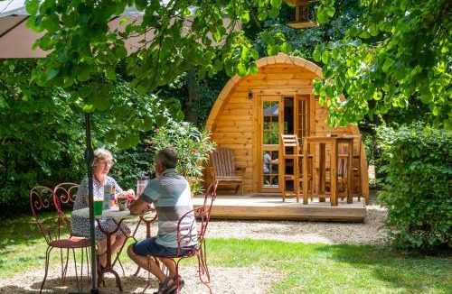 Asnieres sur Vegre Ski Chalet | Cabane en bois avec bain nordique