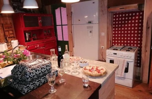 Malbosc Cabin | Cabane en Rondin de Bois Brut "isba" en Ardèche