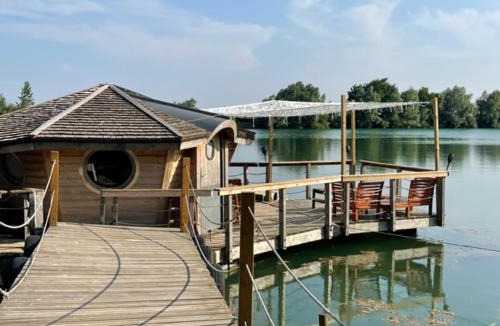 Varanges Ski Chalet | cabane flottante Millenium