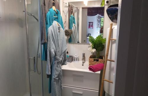 Montpouillan Other | Cabane insolite & Spa privatif