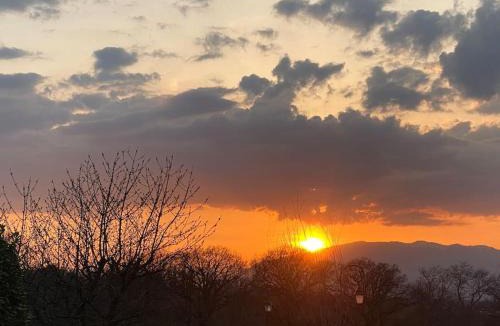 Collonges-sous-Saleve House | Cabane Jacomeli Genève
