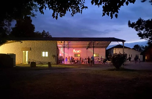 Le Temple-sur-Lot Cabin | Cabane Lodge (unusual 2017) sleeps 5