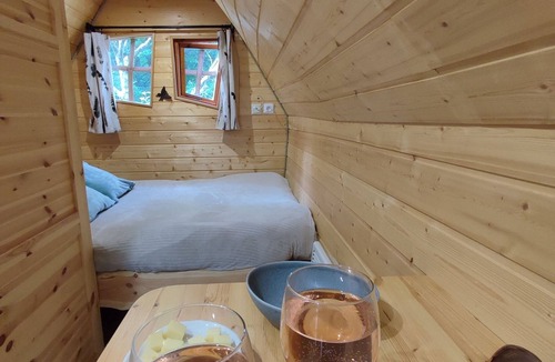 Guenrouet Cabin | Cabane Magique Insolite Avec Spa Privatif & Petits Déjeuners