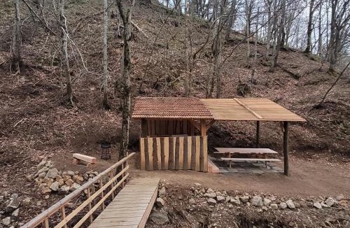 Ardeche Other | Cabane octogone sauvage - Octogonia, Ardèche