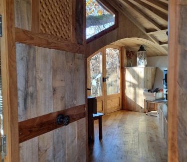 L'Isle-Bouzon Ski Chalet | Cabane perchée Les Cabanes de Fallot - sauna bain-froid piscine naturelle