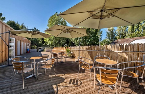 Saint-Michel-en-l'Herm Cabin | Cabane Pilotis 4 persons