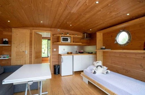 Chassenard Cabin | Cabane - Piscine - eecedb