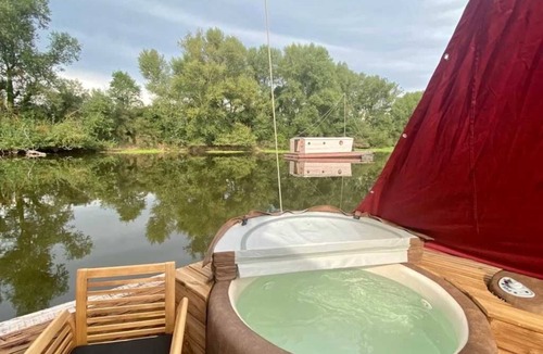 Chassenard Cabin | Cabane - Piscine - eecede