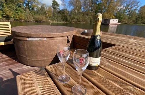 Chassenard Cabin | Cabane - Piscine - eecede