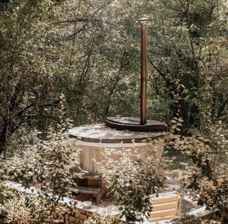 Auriac-du-Perigord Ski Chalet | Cabane Rouge-Gorge