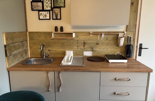 Saint-Simeon Cabin | Cabane sur l'eau