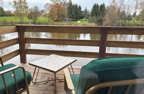 Saint-Simeon Cabin | Cabane sur l'eau