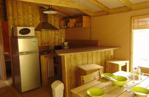 Avrille Other | Cabane sur pilotis avec terrasse et cuisine équipée - API-1-52-1492