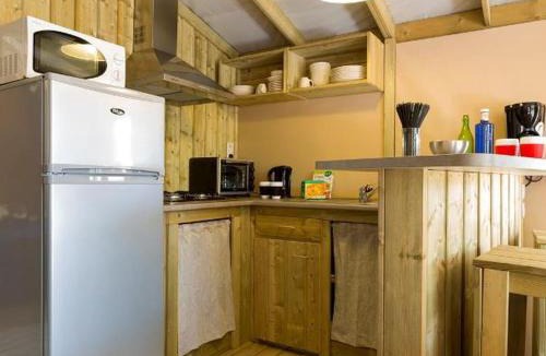 Avrille Other | Cabane sur pilotis avec terrasse et cuisine équipée - API-1-52-1492