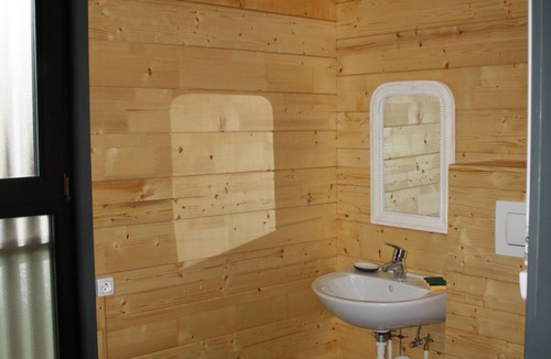 Chamberet Cabin | Cabane taboo