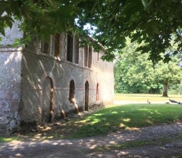 Saint-Macaire-en-Mauges Bed & Breakfast | Cabanes et Studios à la Bernardiere