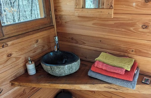 Saint-Victor-Rouzaud House | Cabanes Sainte Camelle