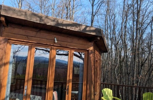 Saint-Victor-Rouzaud Cabin | Cabanes Sainte Camelle