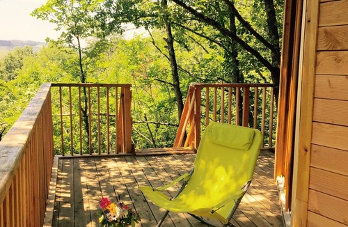 Saint-Victor-Rouzaud Cabin | Cabanes Sainte Camelle