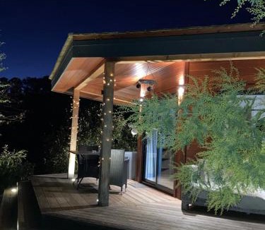 Villarzel-du-Razes Bed & Breakfast | Cabanes Trésors de Campagne,spas privatifs