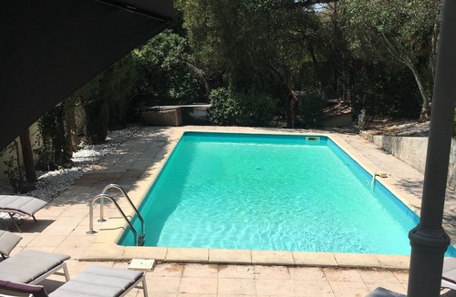 La Seyne-sur-Mer House | Cabanon provençale