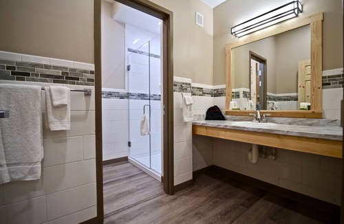 Cadillac Hotel | Caberfae Peaks Ski & Golf Resort
