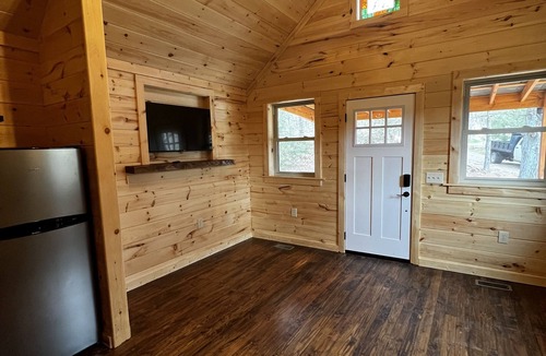 Thurmond Cabin | Cabernet Cabin near JVD vineyard