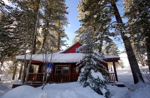 McCall House | Cabernet Cottage - Your McCall Adventure Basecamp