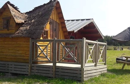 Cerans-Foulletourte House | Cabin with private jacuzzi and farm access