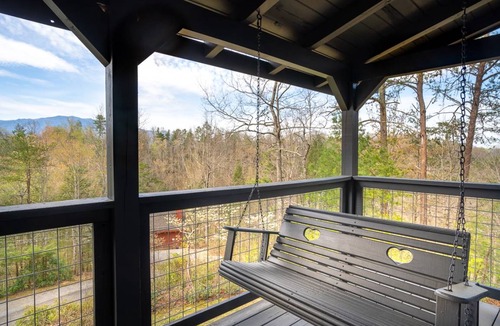 Pittman Center Cabin | Cabin ∙ 1 bedroom ∙ 4 guests