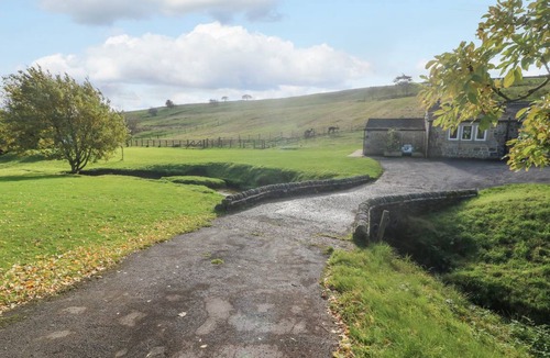 Sutton-in-Craven Cottage | Cabin ∙ 1 bedroom ∙ 2 guests