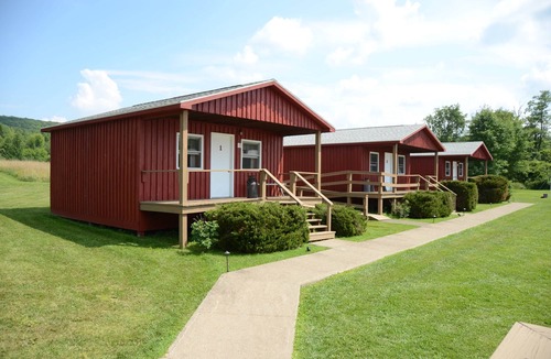 Beaver Dams Cabin | Cabin 1 - Farm Sanctuary, Finger Lakes
