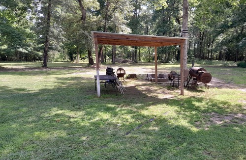 Zavalla Cabin | Cabin #1 @ Lake Cabins at Monterrey Park an Boat Launch at lake Sam Rayburn