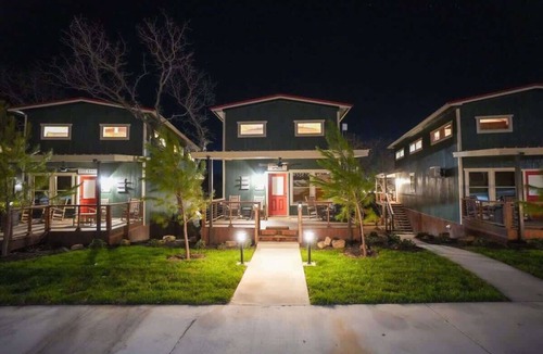 Bridgeport Cabin | Cabin 1 - New Modern Lux Cabin, Hot Tub, FirePit, Games