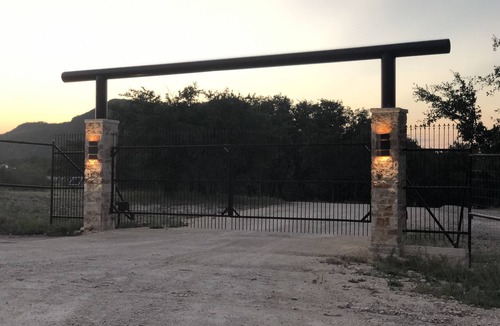 Uvalde Cabin | Cabin 1 of 7 With Private River Access to the Nueces River