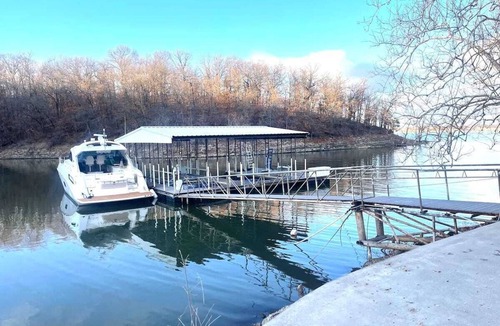 Dennis Cabin | Cabin 1 on beautiful Grand lake, great for fishing, swimming, and boating