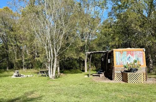 Huntsville House | Cabin 1 Remote cabin next to Sam Houston National Forest
