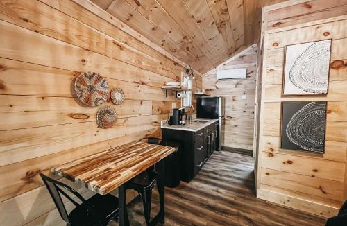 Hartwell Apartment | Cabin #1 Studio with Kitchenette