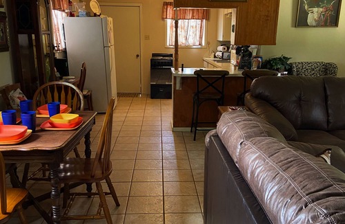 Lometa Cabin | Cabin- 10 miles from Colorado Bend State Park