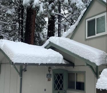 Strawberry House | Cabin #10