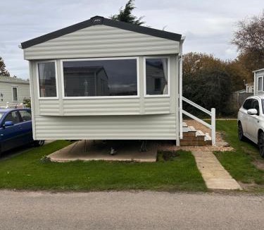 Netley Resort | Cabin 100