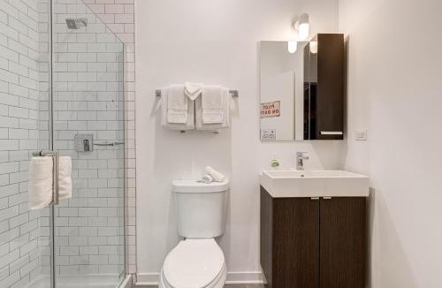 River West Hotel | Cabin 105 by 747 Lofts