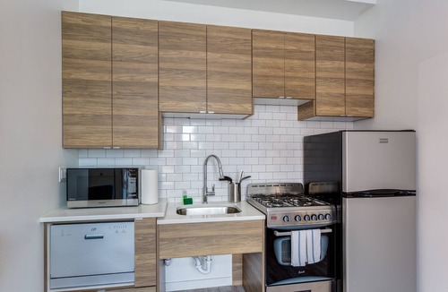 River West Apartment | Cabin 106 by 747 Lofts