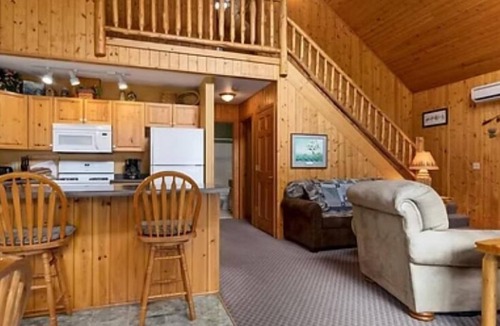 Pine River Cabin | Cabin 11 at Heath's Resort