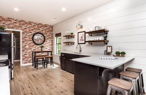 Bella Vista Cabin | Cabin 11 @ Trails Edge (Pet-Friendly)