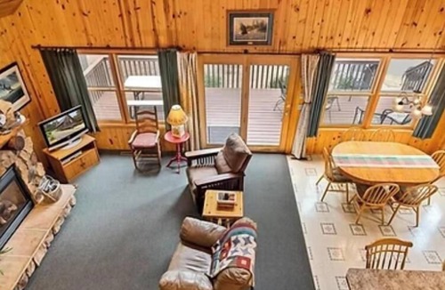 Pine River Cabin | Cabin 12 at Heath's Resort