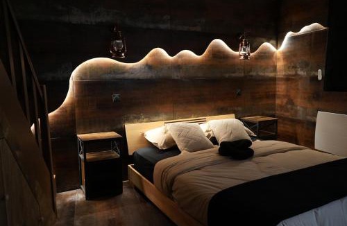 Boulogne-sur-Mer Apartment | Cabin 13 Immersive Suite with Balneotherapy