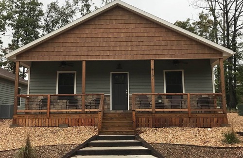 Bella Vista House | Cabin 13 @ Trails Edge (Pet-Friendly)