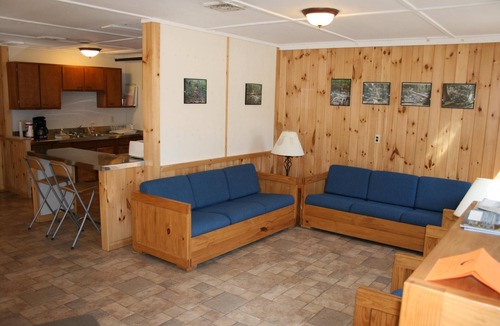 Columbia House | Cabin, 16 Bunks, Kitchen, Bathroom
